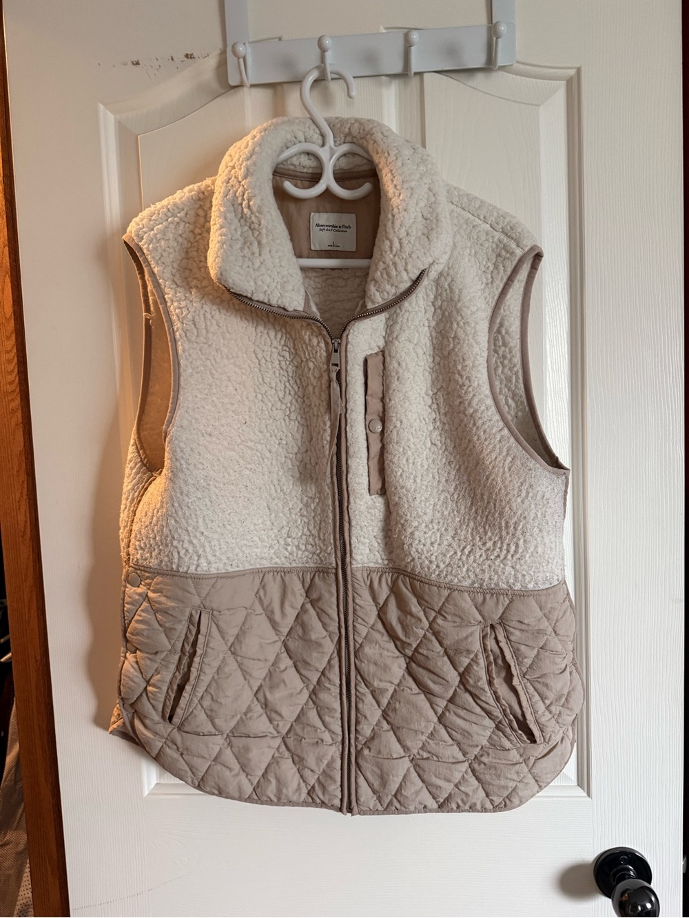 Abercrombie & Fitch Cream and Tan Quilted Sherpa Vest
